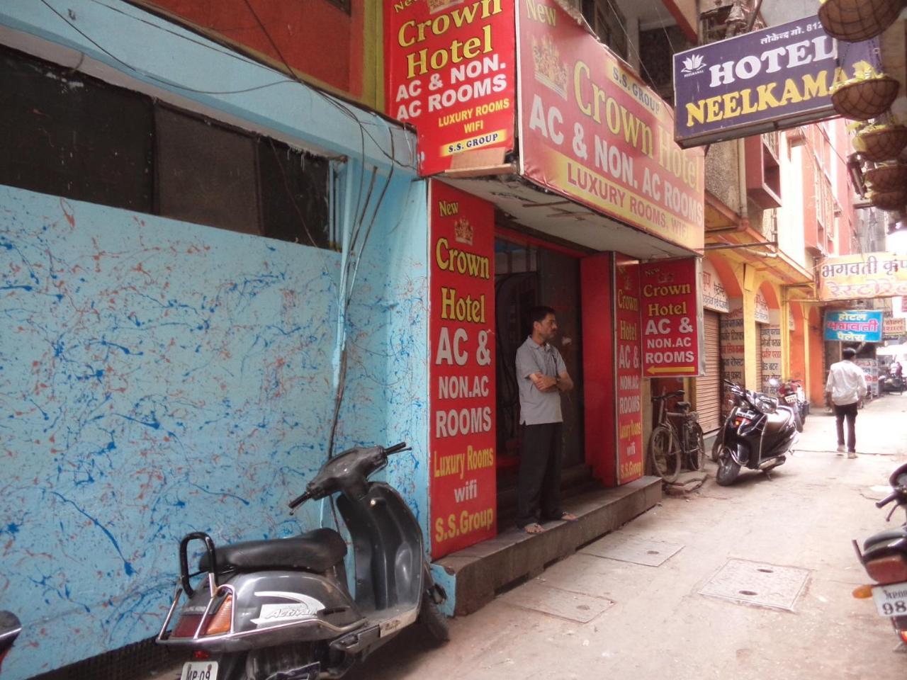 New Crown Hotel Indore Buitenkant foto